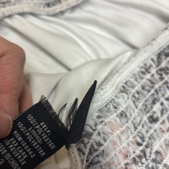 Torrid Gray and White Blouse - Picture 9 of 9